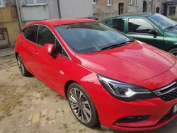 Czerwony Używany 2015 Opel Astra Hatchback | 48 999 zł