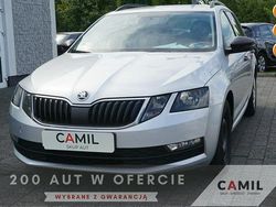 Srebrny Używany 2017 Skoda Octavia Kombi | 34 000 zł