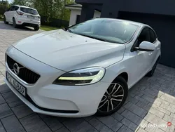 Biały Używany 2019 Volvo V40 Kombi | 49 999 zł (Dobra cena)