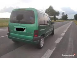 Zielony Używany 2005 Peugeot Partner Minivan | 10 999 zł