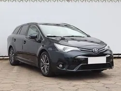 Czarny Używany 2016 Toyota Avensis Kombi | 48 999 zł (Dość drogi)