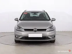 Srebrny Używany 2019 VW Golf VII Kombi | 61 999 zł (Uczciwa cena)
