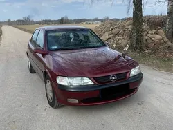 Czerwony Używany 1995 Opel Vectra Sedan/Limuzyna | 1800 zł