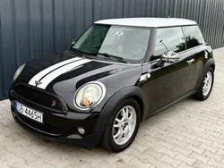 Czarny (metalik, perła) Używany 2007 Mini ONE Hatchback | 8500 zł (Dobra cena)