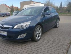 Inny kolor Używany 2011 Opel Astra Hatchback | 23 500 zł (Uczciwa cena)