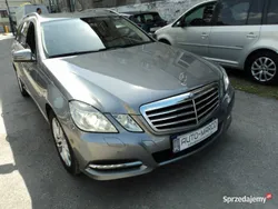Beżowy Używany 2011 Mercedes E250 Kombi | 35 000 zł