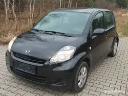 Czarny Używany 2010 Daihatsu Sirion Hatchback | 8990 zł (Uczciwa cena)