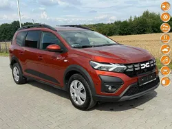 Bordowy (metalik) Używany 2024 Dacia Jogger Kombi | 39 900 zł