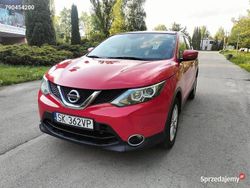 Czerwony Używany 2015 Nissan Qashqai SUV | 48 000 zł (Dość drogi)