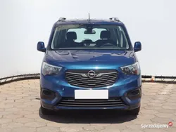Niebieski Używany 2019 Opel Combo Minivan | 51 999 zł (Drogi)