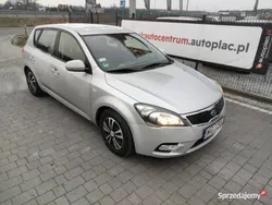 Srebrny Używany 2011 Kia Ceed 2 Hatchback | 17 800 zł (Uczciwa cena)