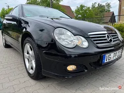 Czarny Używany 2005 Mercedes C160 Coupe | 10 900 zł