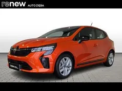 Pomarańczowy Używany 2023 Renault Clio V Evolution Hatchback | 69 900 zł (Uczciwa cena)