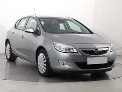 Srebrny Używany 2010 Opel Astra Hatchback | 16 999 zł (Uczciwa cena)