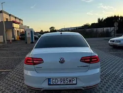 Biały Używany 2015 VW Passat R-line Sedan/Limuzyna | 57 500 zł (Uczciwa cena)