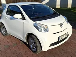 Biały Używany 2012 Toyota iQ Hatchback | 17 000 zł