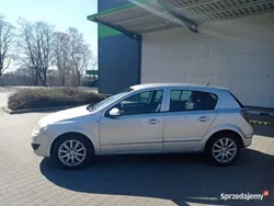 Szary Używany 2007 Opel Astra Hatchback | 5999 zł (Dobra cena)