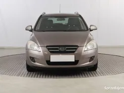 Beżowy Używany 2009 Kia Ceed Kombi | 13 999 zł (Uczciwa cena)
