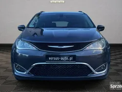 Szary Używany 2019 Chrysler Pacifica SUV | 99 900 zł (Uczciwa cena)