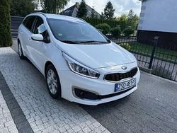 Biały Używany 2016 Kia Ceed Kombi | 34 900 zł (Uczciwa cena)