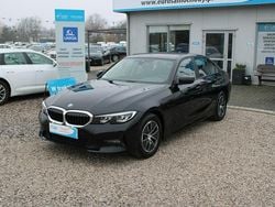 Czarny (metalik) Używany 2021 BMW 318 Sedan/Limuzyna | 63 333 zł