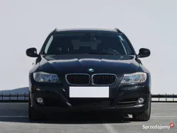 Czarny Używany 2011 BMW 318 Kombi | 22 999 zł (Uczciwa cena)