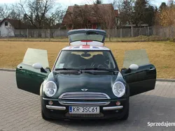 Zielony Używany 2003 Mini Cooper Hatchback | 11 900 zł (Uczciwa cena)