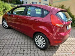 Bordowy Używany 2009 Ford Fiesta Hatchback | 14 900 zł (Uczciwa cena)