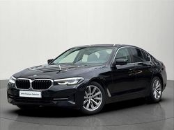 Czarny szafir metalizowany Używany 2022 BMW 530 Sedan/Limuzyna | 159 900 zł (Uczciwa cena)
