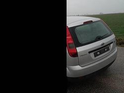 Srebrny Używany 2002 Ford Fiesta Hatchback | 4000 zł (Uczciwa cena)