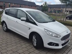 Biały Używany 2017 Ford S-MAX S Minivan | 58 900 zł (Uczciwa cena)
