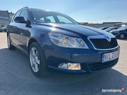 Granatowy Używany 2011 Skoda Octavia Kombi | 15 900 zł (Dobra cena)
