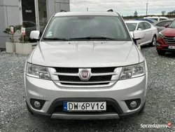 Srebrny Używany 2011 Fiat Freemont SUV | 35 900 zł (Uczciwa cena)