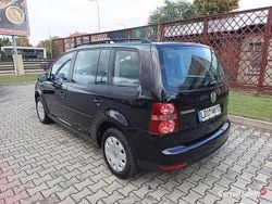 Używany 2010 VW Touran Minivan | 16 300 zł (Dobra cena)