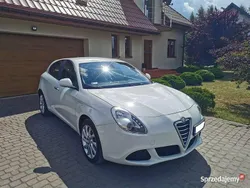 Biały Używany 2010 Alfa Romeo Giulietta Hatchback | 28 800 zł (Uczciwa cena)