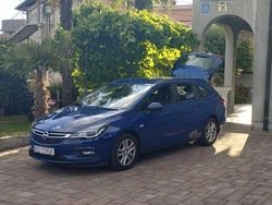 Niebieski Używany 2019 Opel Astra Enjoy Kombi | 39 500 zł (Dość drogi)