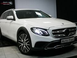 Biały (metalik) Używany 2019 Mercedes E220 Kombi | 143 700 zł (Dość drogi)
