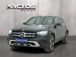 Czarny Używany 2021 Mercedes GLC300e SUV | 157 900 zł