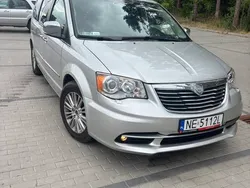 Srebrny Używany 2012 Lancia Voyager Minivan | 29 900 zł