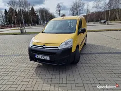 Żółty Używany 2017 Citroën Berlingo Minivan | 200 000 zł