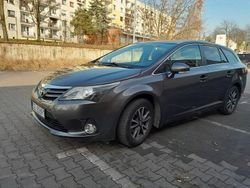 Szary (metalik) Używany 2012 Toyota Avensis Kombi | 28 500 zł (Uczciwa cena)