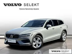 Szary Używany 2024 Volvo V60 CC Kombi | 189 500 zł (Super Cena)