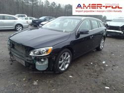 Niebieski ciemny Używany 2016 Volvo V60 Kombi | 52 000 zł