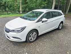 Biały Używany 2019 Opel Astra Kombi | 49 999 zł (Dość drogi)