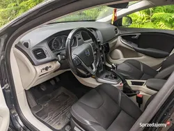 Czarny Używany 2014 Volvo V40 Kombi | 44 900 zł (Uczciwa cena)