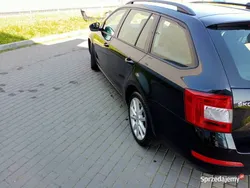Czarny Używany 2016 Skoda Octavia Kombi | 47 900 zł (Dość drogi)