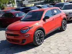 Lakier metalizowany pomarańczowy sole Nowe 2025 Fiat 600 La Prima SUV | 101 097 zł (Uczciwa cena)