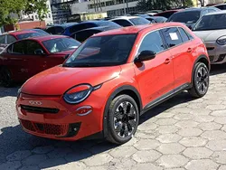 Lakier metalizowany pomarańczowy sole Nowe 2025 Fiat 600 La Prima SUV | 108 740 zł (Uczciwa cena)