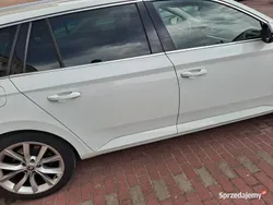 Biały Używany 2016 Skoda Superb Kombi | 55 000 zł (Uczciwa cena)