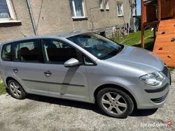Srebrny Używany 2009 VW Touran Minivan | 15 000 zł (Uczciwa cena)